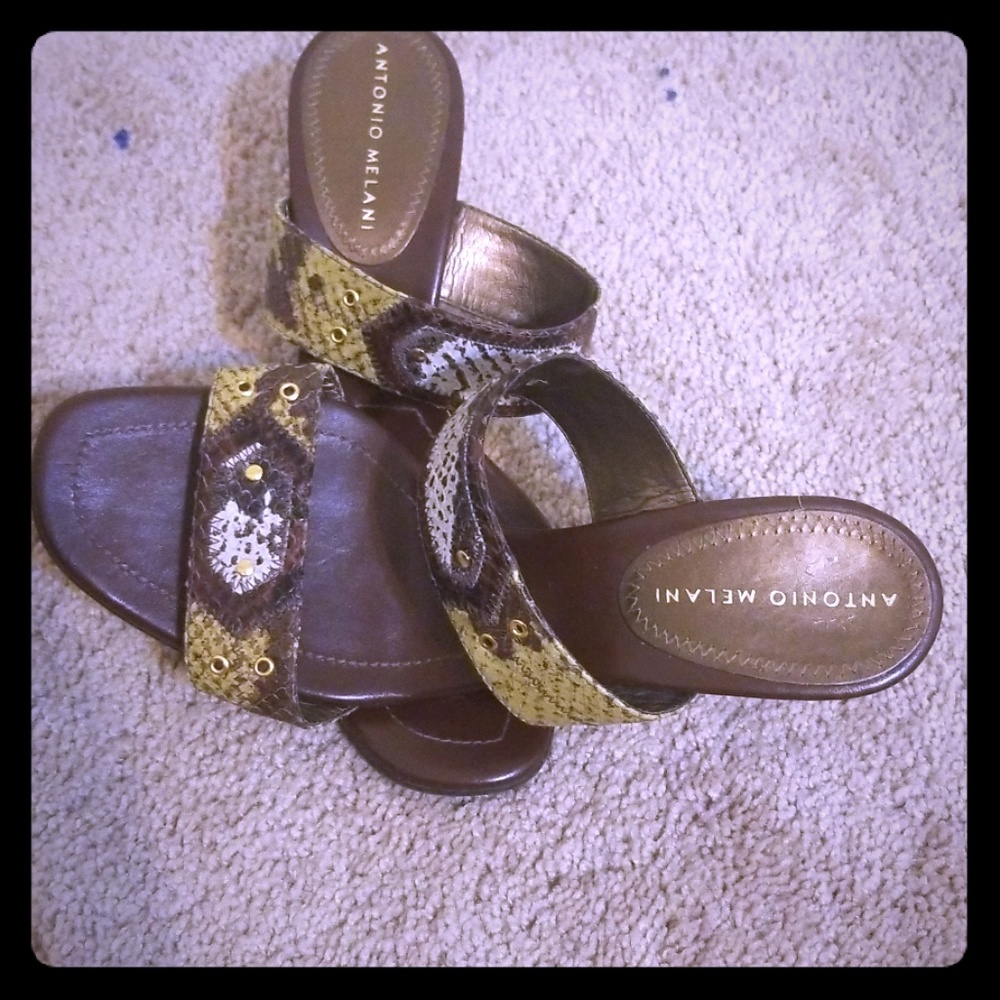 Back less sandals